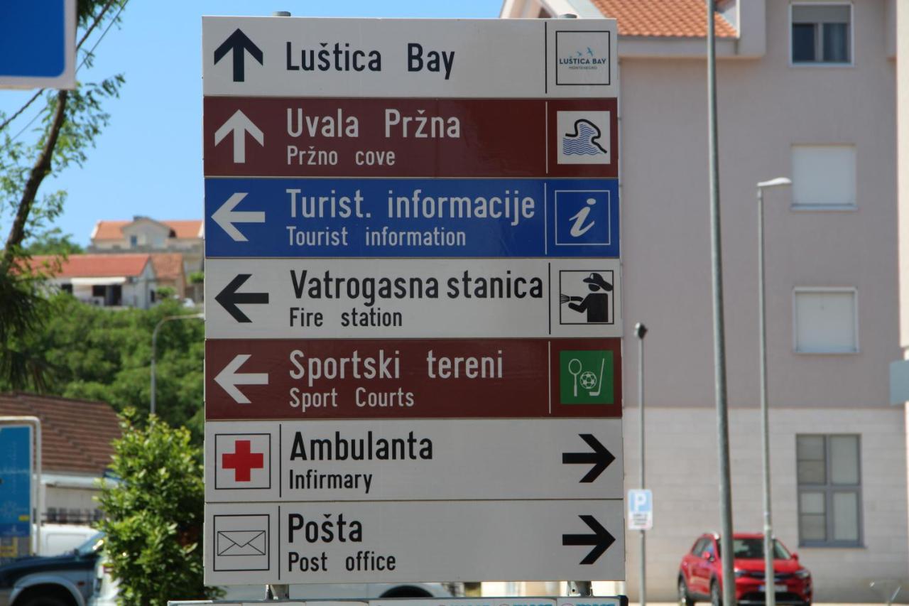 Apartments Lustica ราโดวีจี ภายนอก รูปภาพ