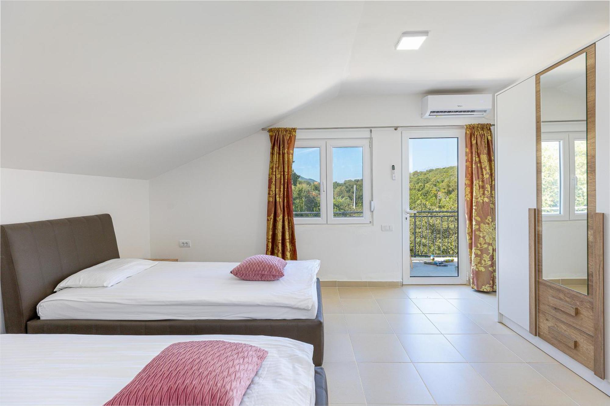 Apartments Lustica ราโดวีจี ห้อง รูปภาพ
